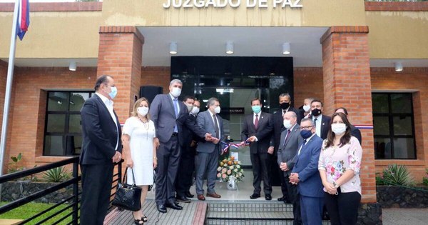 La Nación / Ministros de la Corte habilitaron nuevo juzgado de Paz en Altos