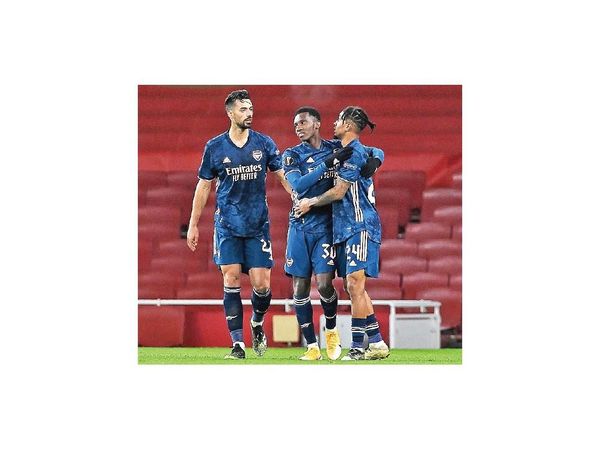Roma y Arsenal aseguran pase en la Europa League