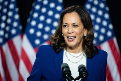 Kamala Harris anunció a su equipo de vicepresidencia para los próximo cuatro años conformado solo por mujeres » Ñanduti