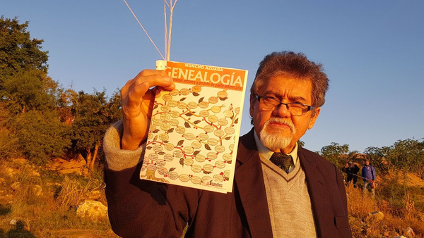 “Genealogía” de Ramón Sosa Azuaga se alza con el Premio Municipal de Literatura » Ñanduti