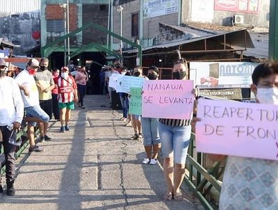 "Una ciudad fantasma": desesperante situación de comerciantes de Nanawa · Radio Monumental 1080 AM