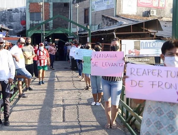 Desesperante situación de comerciantes de Nanawa · Radio Monumental 1080 AM