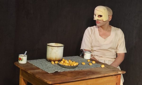Tres obras teatrales en línea y en guaraní