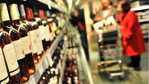 Restringen venta de alcohol y limitan horario de eventos sociales – Prensa 5