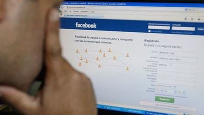QUISO COMPRAR UN AUTOMÓVIL OFERTADO EN FACEBOOK, GIRÓ DINERO Y EL VENDEDOR SE ESFUMÓ.