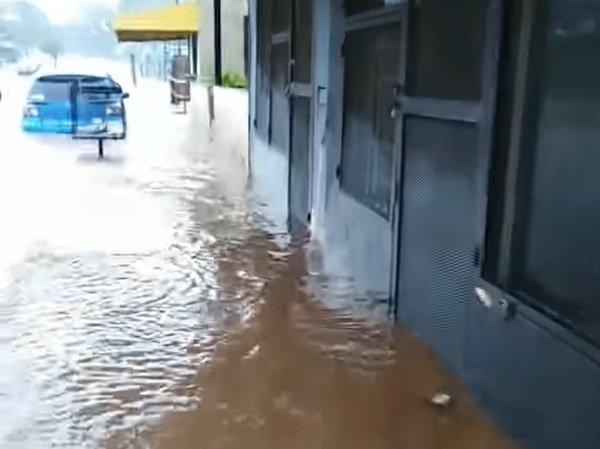 El agua post tormenta, eterno drama ante la desidia de los municipios | OnLivePy