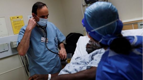 Estados Unidos marca triple récord de casos, muertes y pacientes internados | .::Agencia IP::.