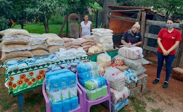 Departamentos de Caaguazú e Itapúa reciben alimentos para ollas populares  - Noticiero Paraguay