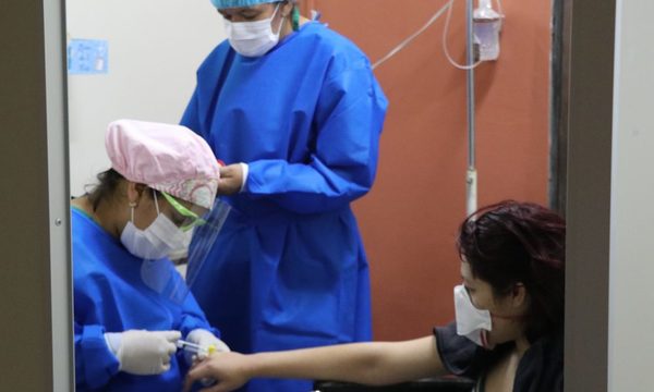 Repunte de casos de Covid-19 satura camas en la Contingencia de Clínicas