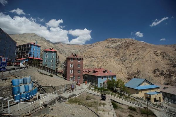 Sewell, el pueblo minero fantasma de los Andes chilenos que busca turistas  - Viajes - ABC Color