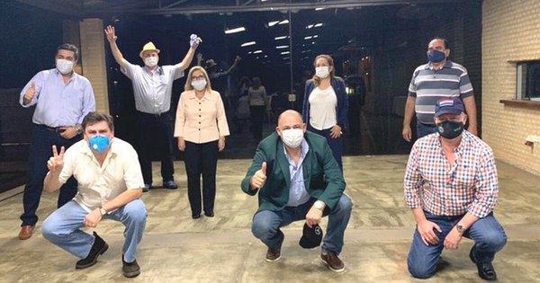 La Nación / Llanistas apoyan a gobernador de Caaguazú ante denuncias por irregularidades