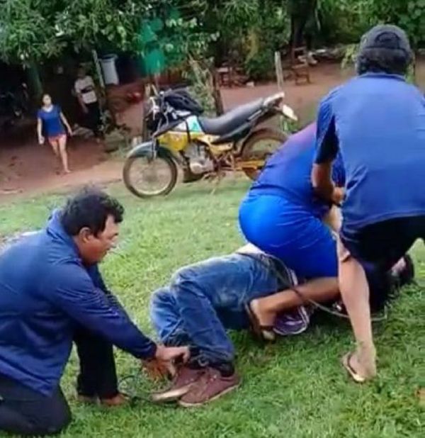 Intentó matar a su ex pareja, pero fue reducido por familiares y vecinos