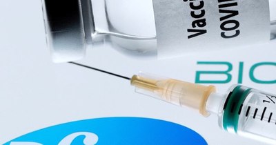 La Nación / Pfizer solo producirá la mitad de vacunas