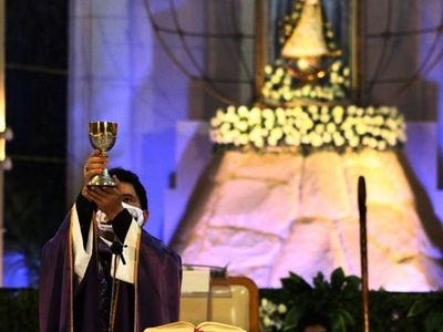 Obispo critica a quienes usan como pretexto a los pobres para robar