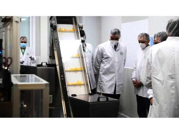 Moderna dispondrá en 2021 de unas 100 millones de dosis de la vacuna