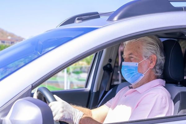 Todas las ventanillas bajadas, la mejor manera de evitar la covid en un coche - Ciencia - ABC Color