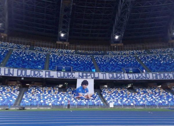 Napoli rebautiza su estadio de fútbol