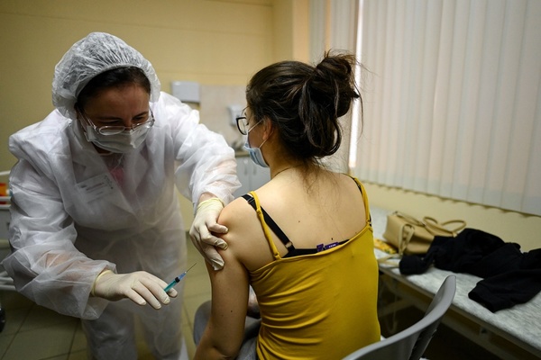 Rusia empezó a vacunar contra el coronavirus a los principales grupos de riesgo | .::Agencia IP::.