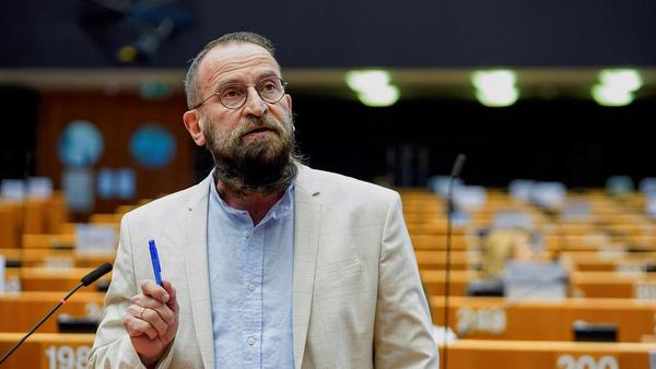 El viejo mundo escandalizado por eurodiputado que participó en orgía gay