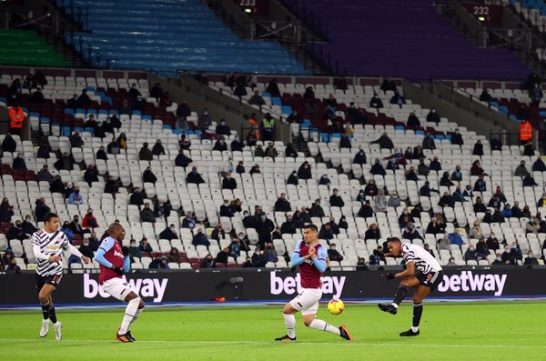 Con Fabián Balbuena, West Ham no pudo ante Manchester United