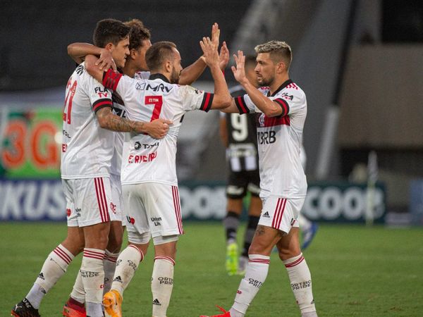 Flamengo vence al Botafogo y acorta ventaja del líder Sao Paulo