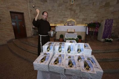 Crónica / ¡Imagen bendecida! de la Virgencita de regalo