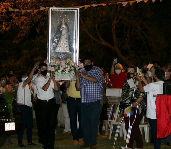 La Virgen Peregrina de Caacupé visitó Mariano Roque Alonso  - Nacionales - ABC Color