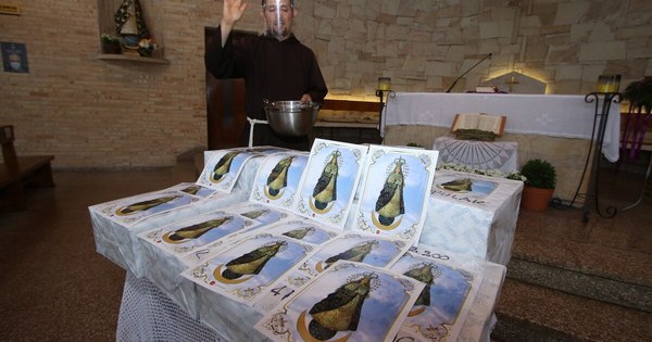 La Nación / Cada diario traerá mañana una Estampa gratuita de la Virgen