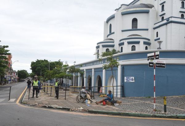 Desolador ambiente se muestra en Caacupé antes de festividad mariana - Nacionales - ABC Color
