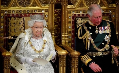 HOY / La reina Isabel II se vacunará pronto contra el COVID-19