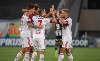 HOY / Flamengo vence al Botafogo y acorta ventaja del líder Sao Paulo