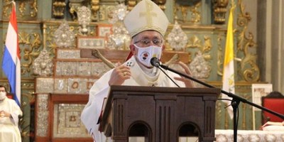 Monseñor Edmundo Valenzuela fustigó a activistas que buscan instalar ideologías “hedonistas”