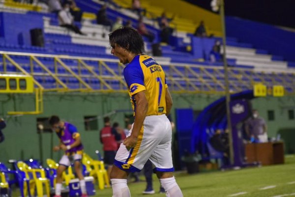 Golazo de Luqueño apunta a premio internacional (Video)