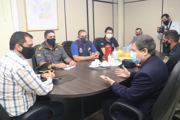 Ministro del Interior y autoridades locales de Caacupé acuerdan aplicación de medidas sanitarias