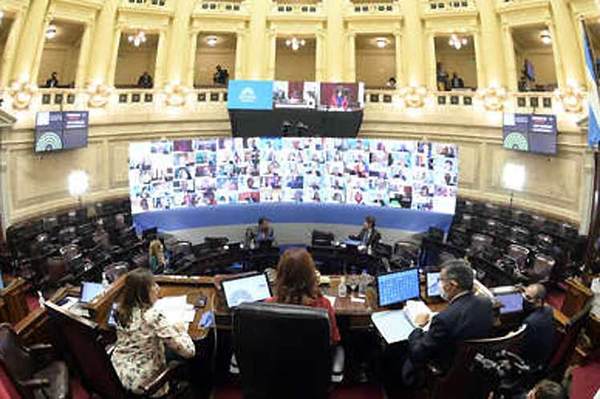 Argentina aprueba un impuesto a la riqueza para financiar lucha contra el coronavirus