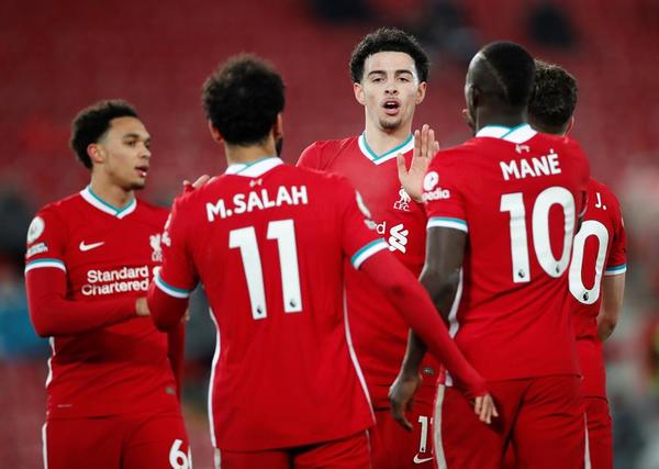 Liverpool se impone ante el Wolves y se posiciona como escolta