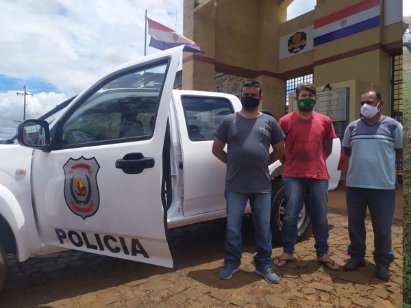 Presos del penal de Itapúa reparan patrullera de la Policía