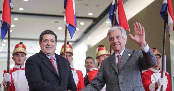 La Nación / Cartes recordó a Tabaré Vázquez: “Un hombre de gran corazón”