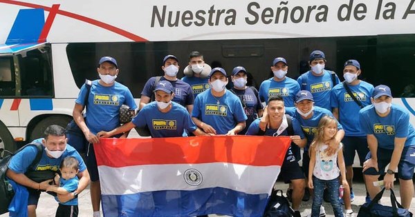 La Nación / Selección paraguaya debuta mañana en mundial de fútbol de arena de Rio