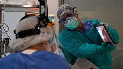 Crónica / Se despiden de parientes por videos