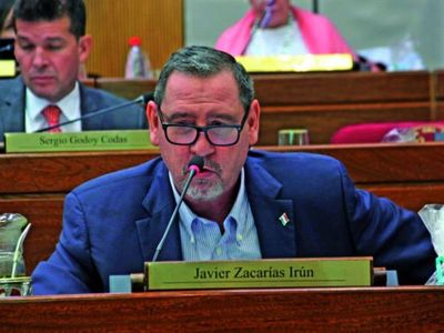 Pedidos de pérdida de investidura quedan cajoneados en el Senado