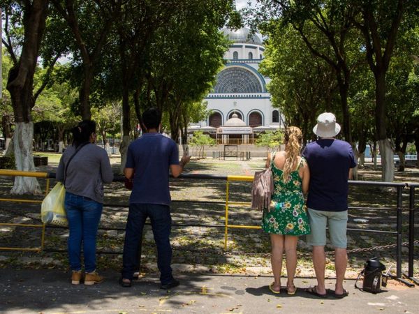 Postales de una fiesta de Caacupé distinta