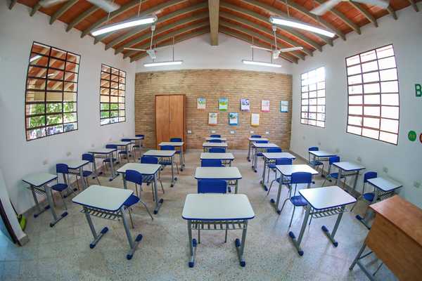 Educación en pandemia: ¿es el fin de la escuela? · Radio Monumental 1080 AM
