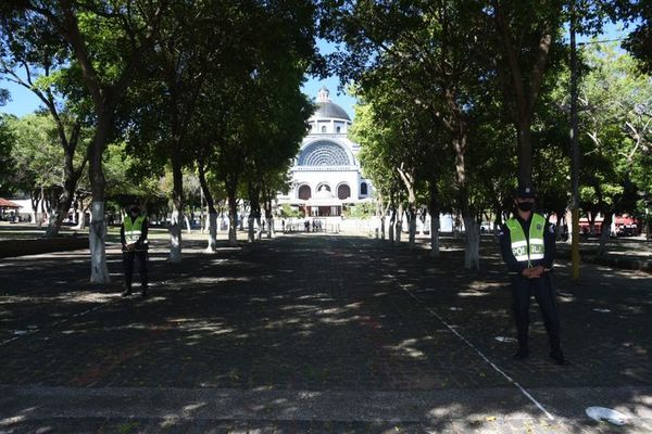 Caacupé, en medio del COVID-19:“Es como si llegaras a la casa de tu mamá y no está” - Nacionales - ABC Color