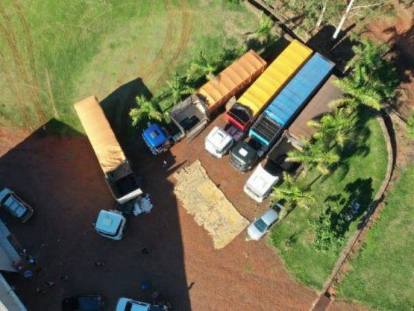 Policía incauta camiones con droga que tenían como destino el Brasil