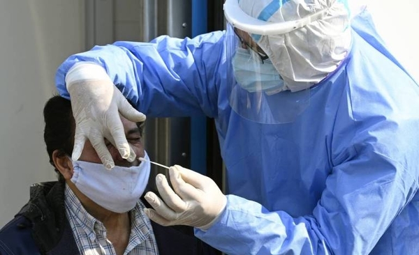 HOY / ¿Posibles casos de reinfección por COVID-19?: envían muestras al exterior para estudio