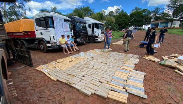 Naranjal: Hallan más de 1.150 kg de marihuana oculta en seis camiones | OnLivePy