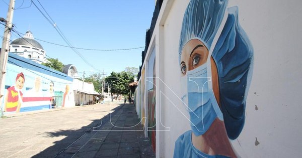 La Nación / Exquisitos murales dan nueva cara a Caacupé, sumando otro atractivo turístico