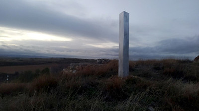 Los monolitos llegan a España: localizan uno en las ruinas de una iglesia y las autoridades piden no visitarlo » Ñanduti