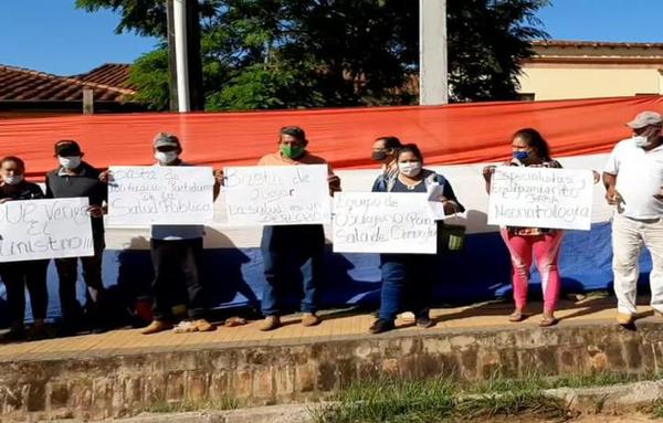 En San Pedro, pobladores se manifiestan por falta de insumos